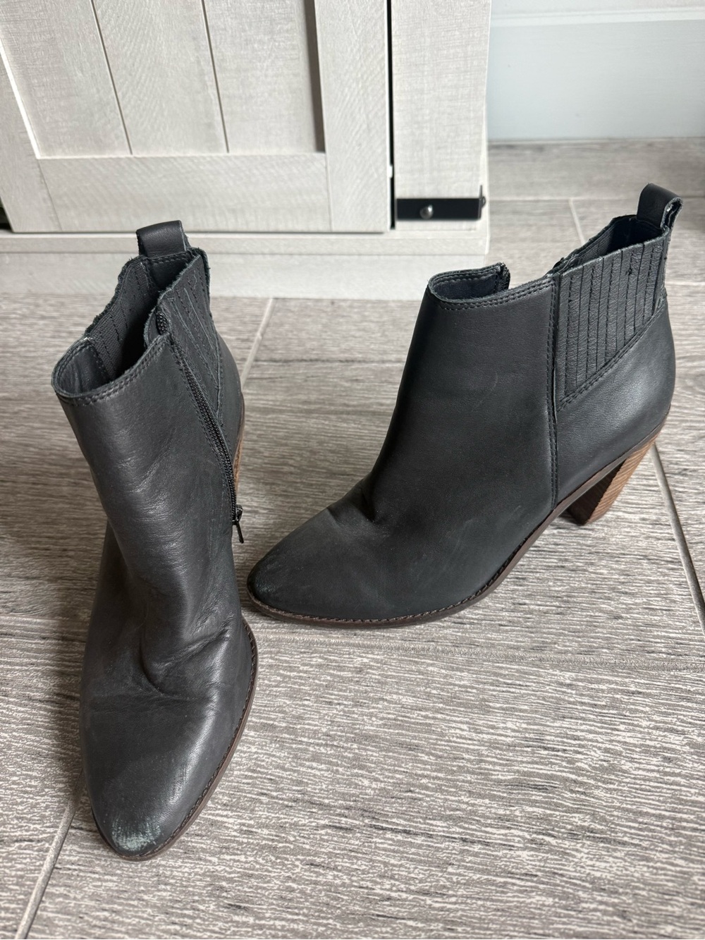 Lucky Brand Black Leather Ankle Booties with Stacked Heel